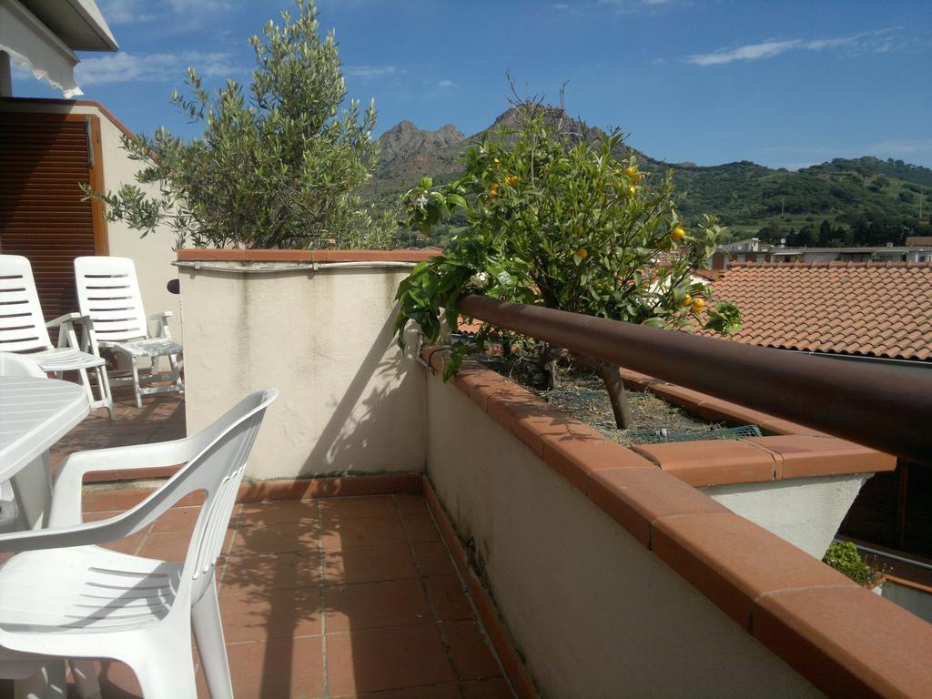 Porto Azzuro Apartment 6 Beds Порто-Аццурро Екстер'єр фото